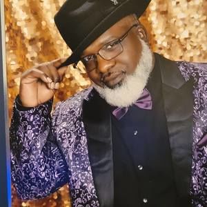 Meet your Posher, Larry